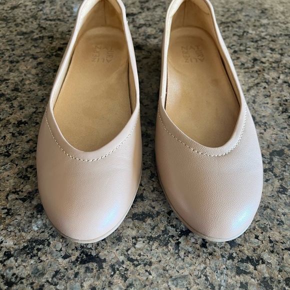 Naturalizer Vivienne Ballet Flat Shoes - Picture 3 of 8